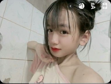 Mai Nhi từ thuở nhỏ đã là cô gái xinh đẹp và đầy dục vọng